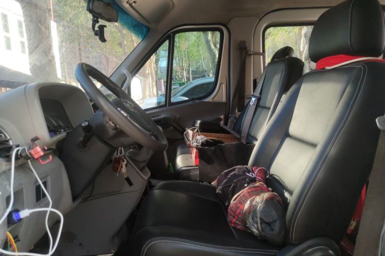 Used JAC Group Sunray 2019 1.9T Fuel-Efficient Platinum Edition 5-9 Seater Star Express Left Front Seat