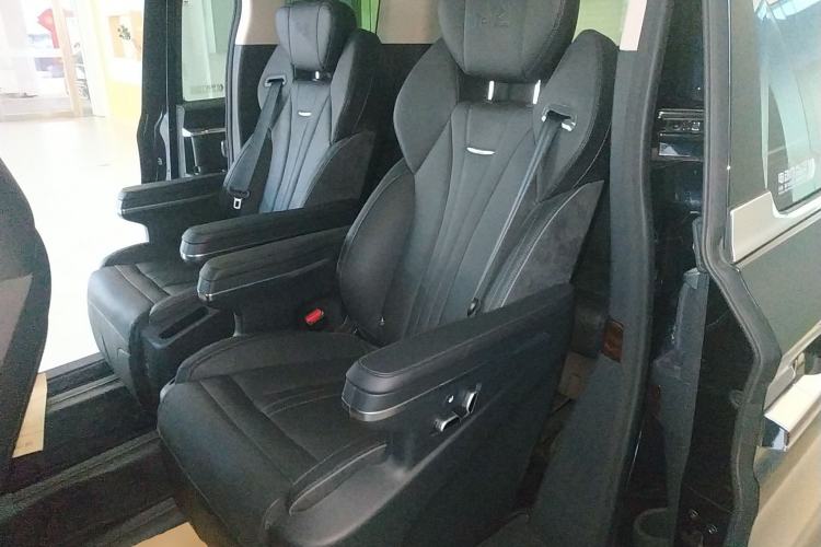 Used Hongqi HQ9 2023 2.0T Smart Connect Flagship Edition