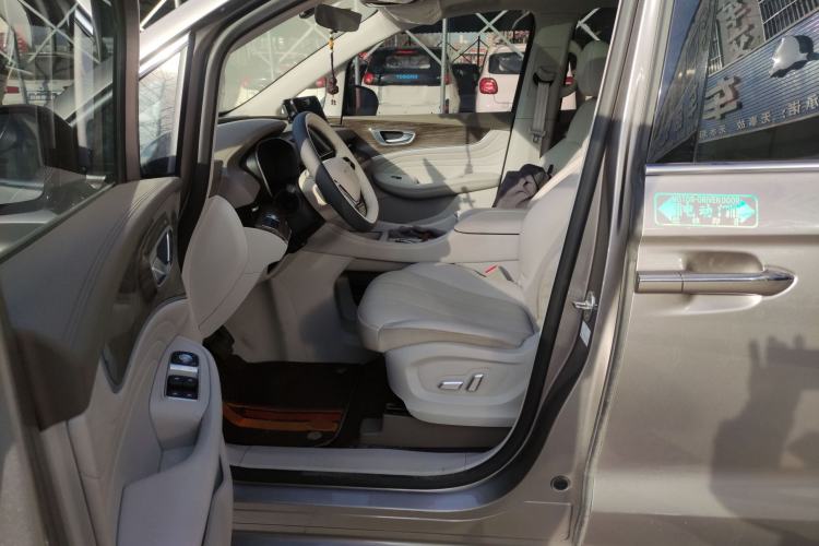 Used Roewe iMAX8 New Energy 2025 1.5T DMH Lu Zun Deluxe Edition
