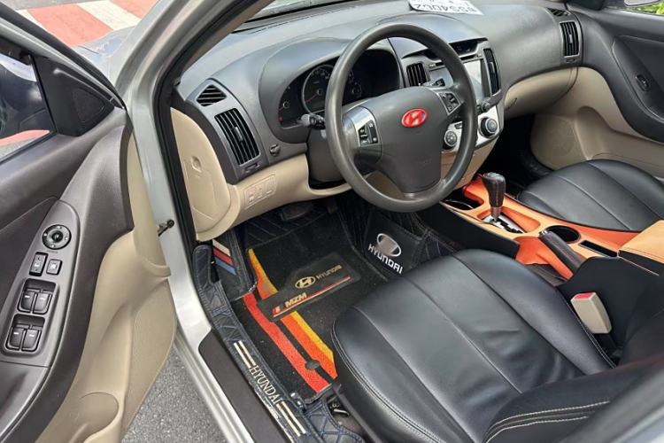 Used Hyundai Celesta 2015 1.6L Automatic Comfort Model
