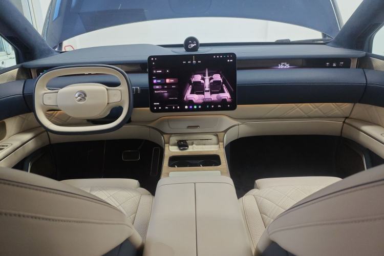 Used Nio ET9 2025 100kWh Signature Edition
