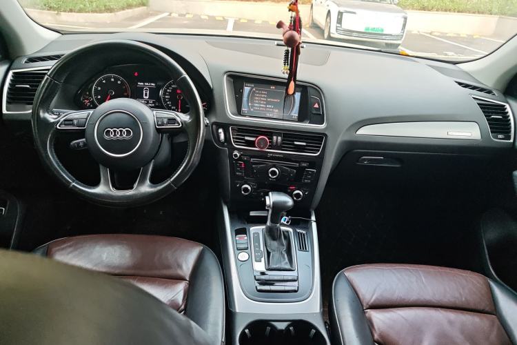 Used Audi Q5 2016 40 TFSI Comfort Model