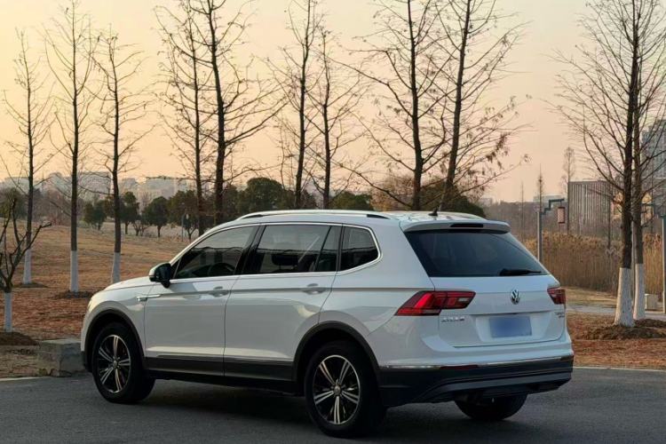 Used Volkswagen Tiguan L 2019 280TSI Automatic Two-Wheel Drive Panoramic Comfort Edition China V Standard
