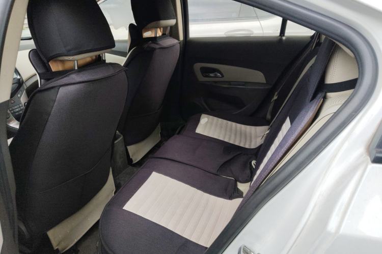 Used Chevrolet Cruze 2015 1.5L Classic SE MT Left Rear Seat