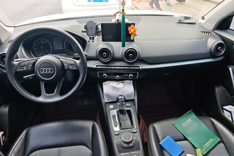 Used Audi Q2L 2020 35 TFSI Fashionable and Elegant Model Center Console