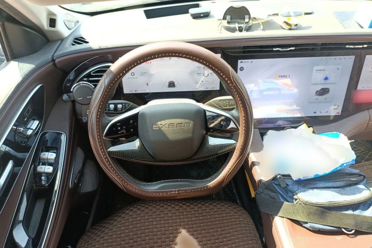 Used EXEED Lanyue 2023 400T Two-Wheel Drive StarRui Edition 6 Seats Steering Wheel