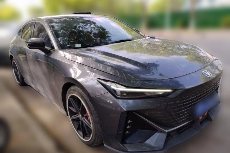 Used CHANGAN UNI-V 2022 1.5T Prestige Version
