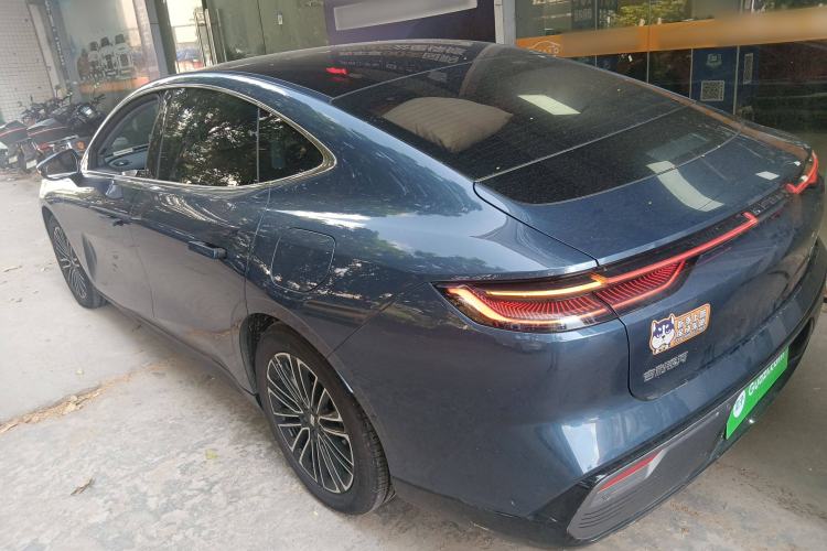 Used Geely Galaxy Galaxy 8 2025 130km EM-i Deluxe Edition
