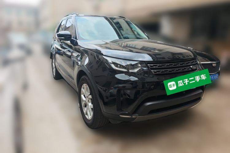 Used Land Rover Discovery 2017 3.0 SC V6 SE Front Right 45 Deg