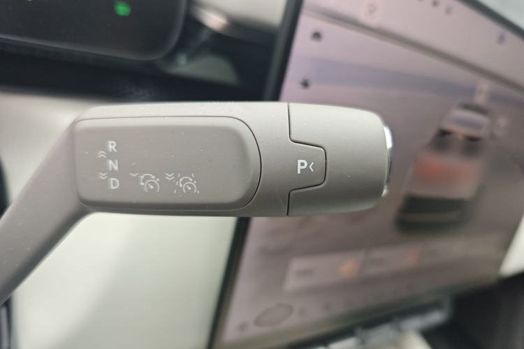 Used Zeekr 7X 2025 100 kWh Long-Range Rear-Wheel Drive with Intelligent Driving Features
