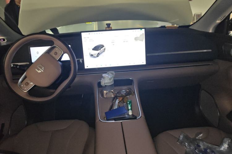 Used Leapmotor C11 2026 All-Electric 640 LiDAR Prestige Edition Center Console