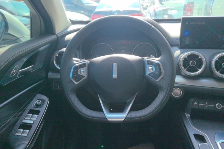 Used Wey VV5 2021 1.5T Two-Wheel Drive Color Pioneer