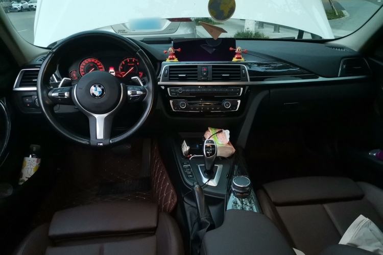 Used BMW 3 Series 2019 320Li M Sport Night Edition Center Console