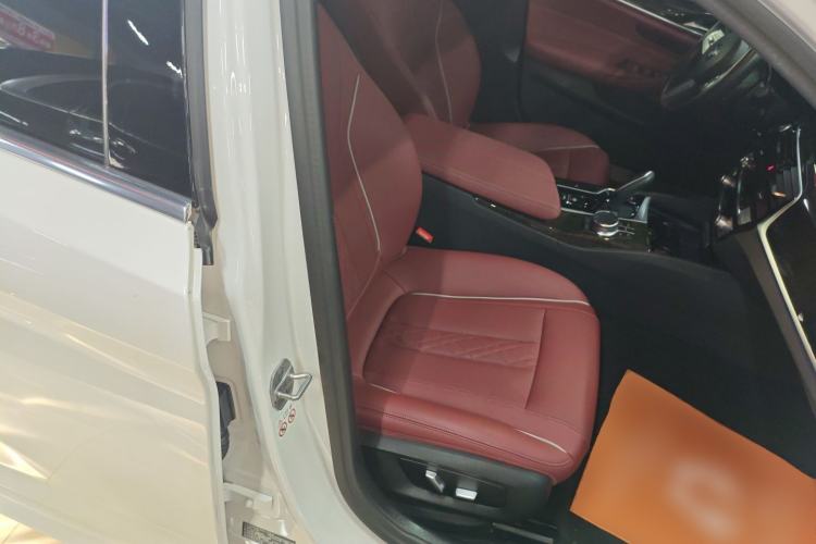 Used BMW 5 Series 2022 Second Facelift 525Li M Sport Package