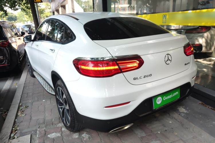 Used Mercedes-Benz GLC Coupe 2019 Facelift GLC 260 4MATIC Coupe SUV
