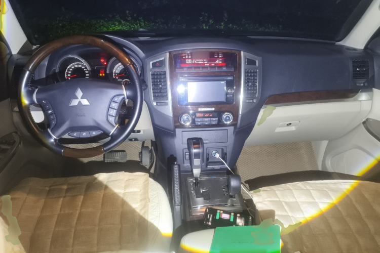 Used Mitsubishi Pajero 2018 V97 3.8L 5-Door GLS Sunroof Dual Differential – Middle East