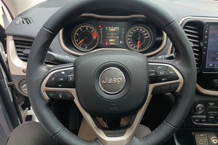 Used Jeep Cherokee 2016 2.4L Leading Edition