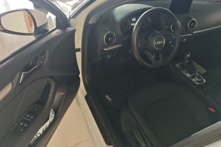 Used Audi A3 2020 Restyled Sportback 35 TFSI Entry-Level China VI Emission Standard
