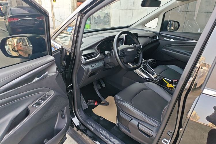 Used SAIC MAXUS G50 2022 1.5T Automatic Comfort Touring B Driver Seat