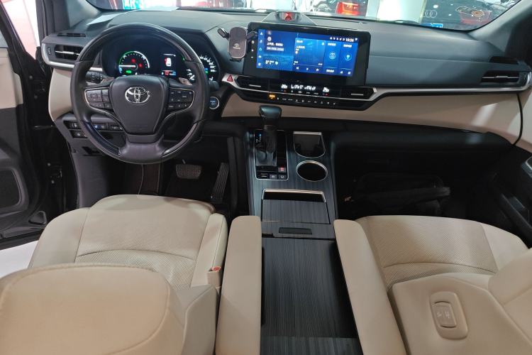 Used Toyota Granvia 2023 2.5L Hybrid Prestige PLUS Edition