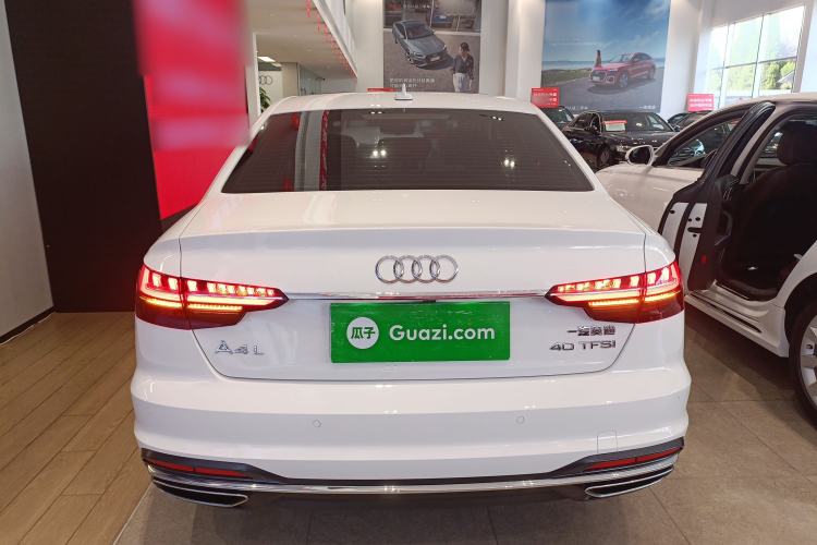 Used Audi A4L 2020 40 TFSI Fashionable and Elegant Model
