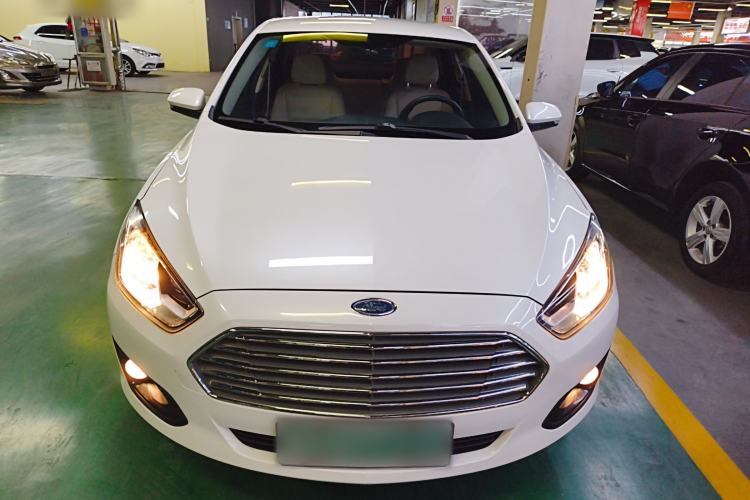 Used Ford Escort 2015 1.5L Manual Comfort Model Front