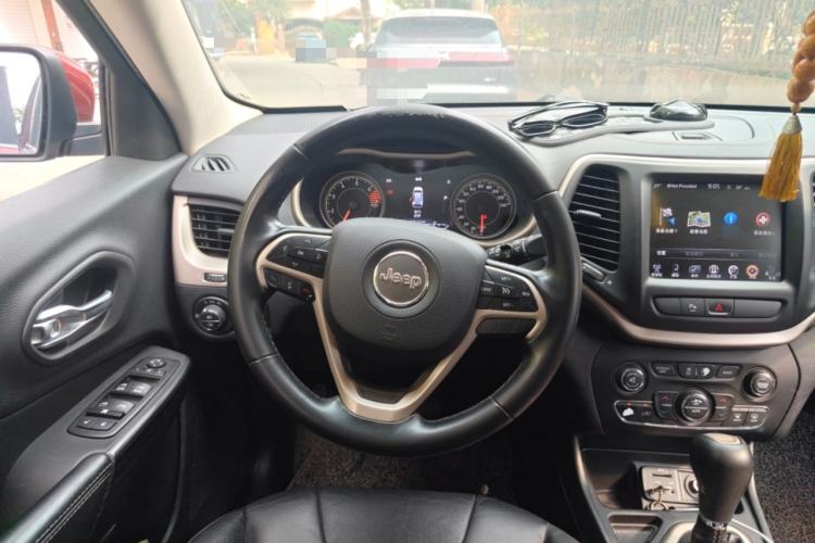 Used Jeep Cherokee 2017 2.4L Leading Smart Edition Steering Wheel