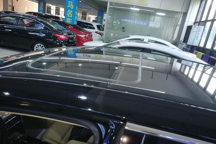 Used Toyota Camry 2015 Dual-Engine 2.5 HG Luxury Navigation Edition
