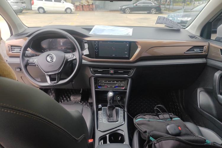 Used Volkswagen Tharu 2022 280TSI Two-Wheel-Drive Luxury Edition Center Console