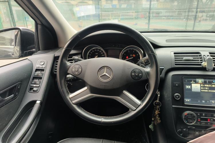 Used Mercedes-Benz R-Class 2015 R 400 4MATIC Business Model Steering Wheel