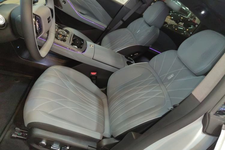 Used Geely Galaxy E8 2025 700 km Long-Range Intelligent Driving Version
