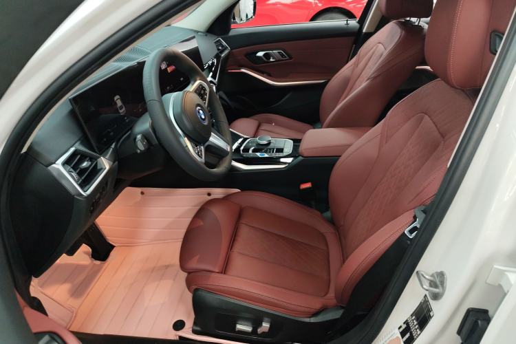 Used BMW i3 2022 eDrive 35 L
