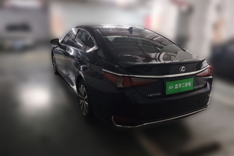 Used Lexus ES 2018 300h Premier Edition China VI Standard

