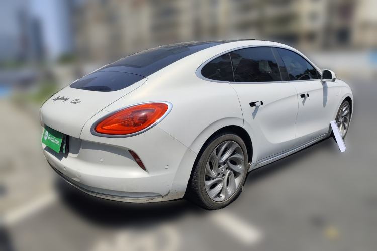 Used ORA Lightning Cat 2022 555 km Luxury Edition