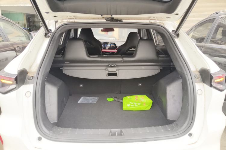 Used CHANGAN X5 PLUS 2024 1.5T DCT ZhiZun Version Trunk