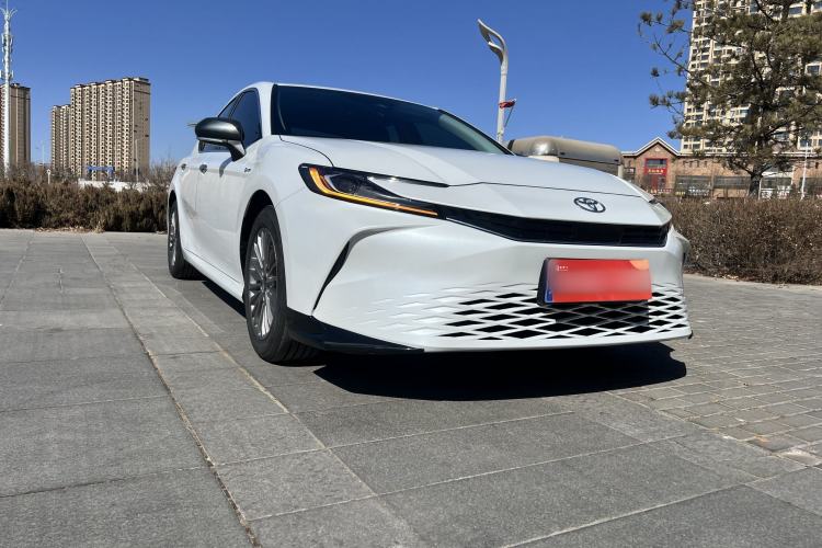 Used Toyota Camry 2024 2.0 GVP Luxury Edition Exterior 3