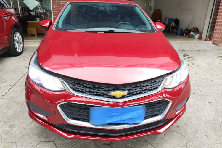 Used Chevrolet Cruze 2017 1.5L Automatic Pioneer Sunroof Edition
