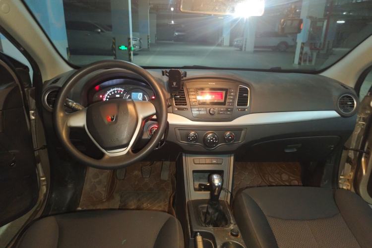 Used Roewe 350 2015 1.5L Manual Luxury Sunroof Edition