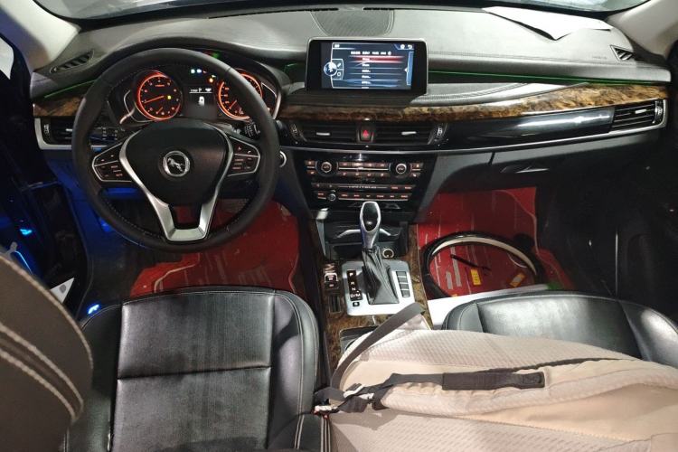 Used Hanteng X7 2018 X7S 1.5T Automatic Luxury Model Center Console