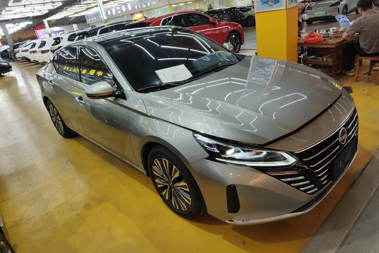 Used Nissan Teana 2025 Model 2.0L XL-TLS Enjoyment Edition
