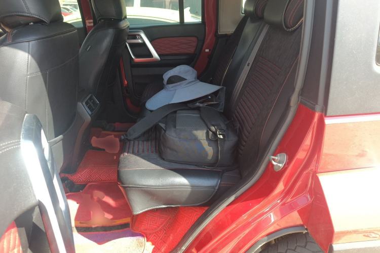 Used BAIC Off-Road BJ40 2018 PLUS 2.0D Manual Four-Wheel Drive Prestige Model China V Emission Standard Left Rear Seat