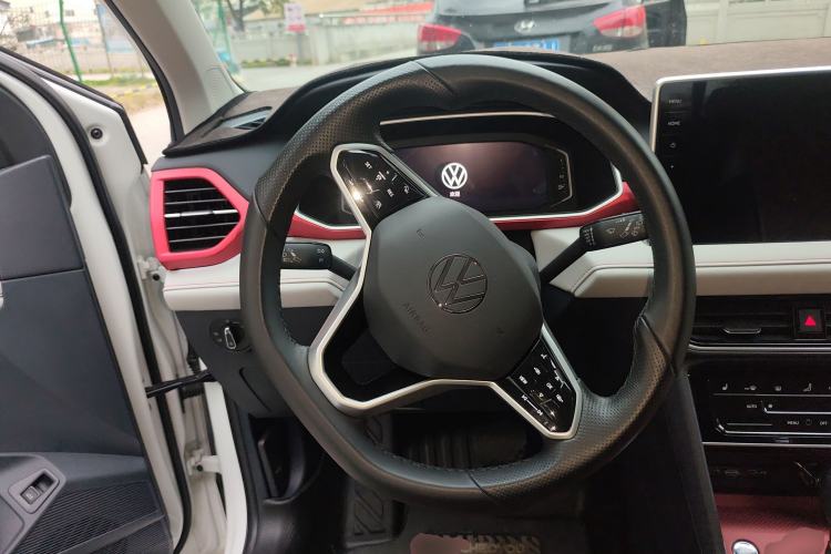 Used Volkswagen Tharu 2023 300TSI Two-Wheel-Drive Moon Luxury Edition Steering Wheel