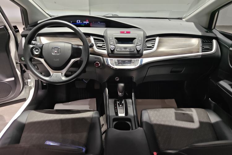 Used Honda Jade 2017 1.8L automatic Comfort version 5 seats
