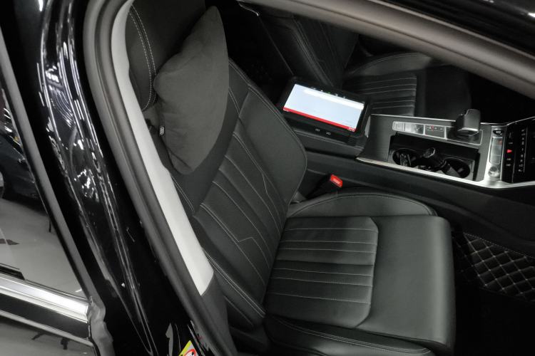 Used Audi A6L 2024 45 TFSI quattro Prestige Elegant Edition
