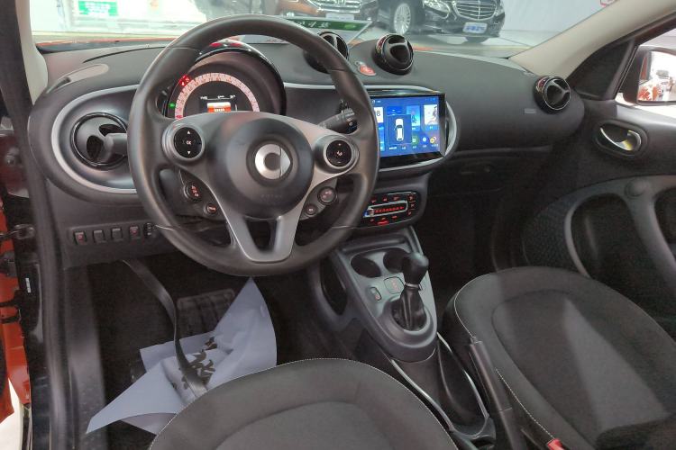 Used smart forfour 2016 1.0L 52 kW Passion Edition
