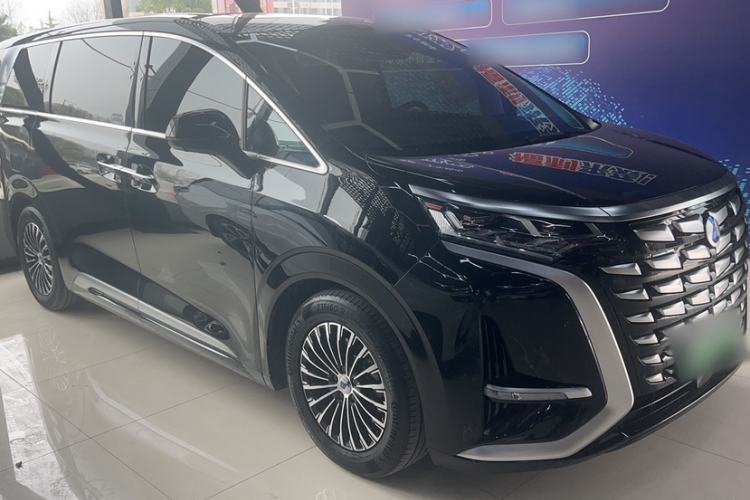 Used Denza D9 2024 DM-i 970 Luxury Model