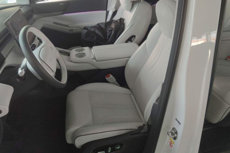 Used XPeng X9 2025 740 Ultra-Long Range Max
