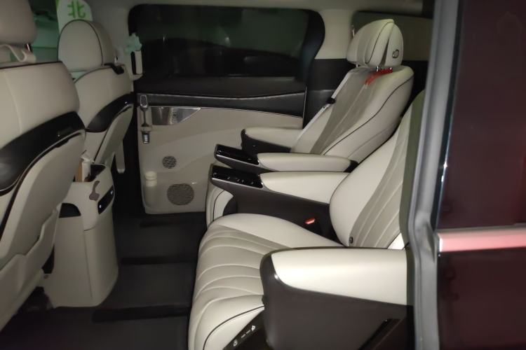 Used Denza D9 2024 DM-i 1050 Luxury Model