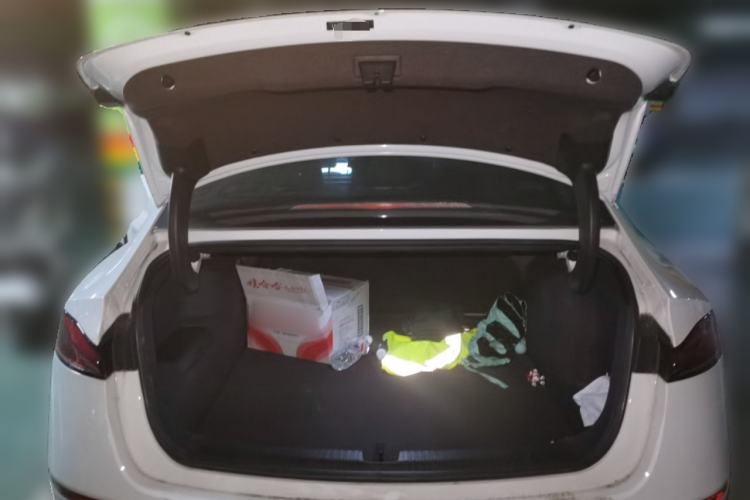 Used Roewe D7 2023 DMH 125km Excellence Edition Trunk