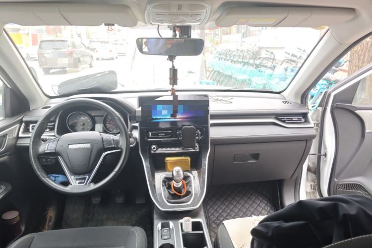 Used Haval M6 2023 PLUS 1.5T Manual Elite Smart Connectivity Model Center Console
